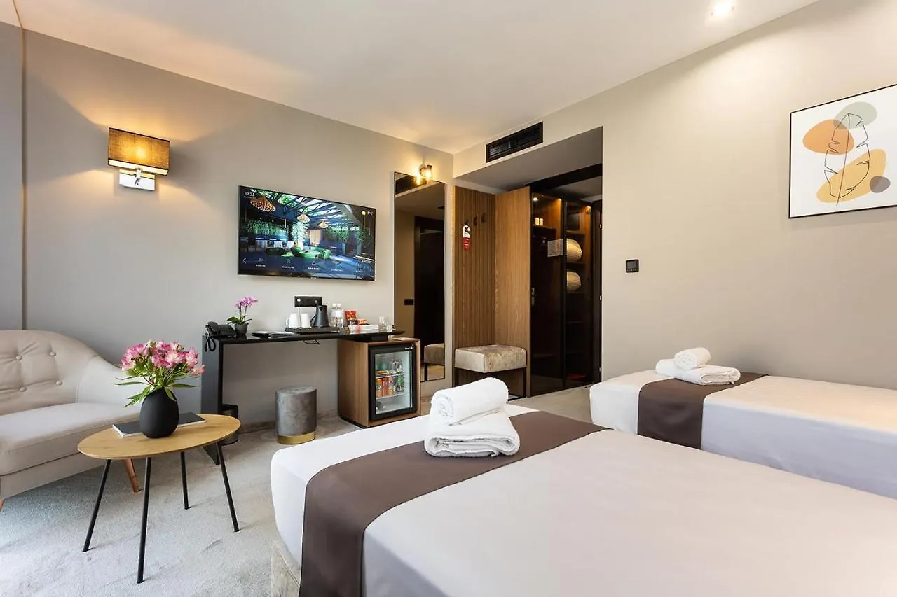 Abrazo Sofia Hotel By Hmg 4*,  Bulharsko