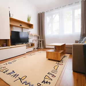 https://plovdiv-apt-city-center-gem.plovdiv-hotels.com