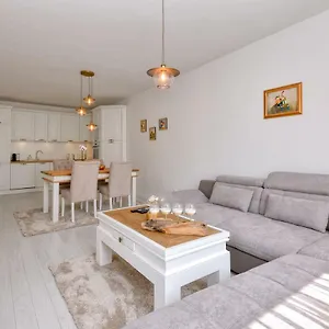 https://apartment-grand-karavel-centre.goldensandshotels.net