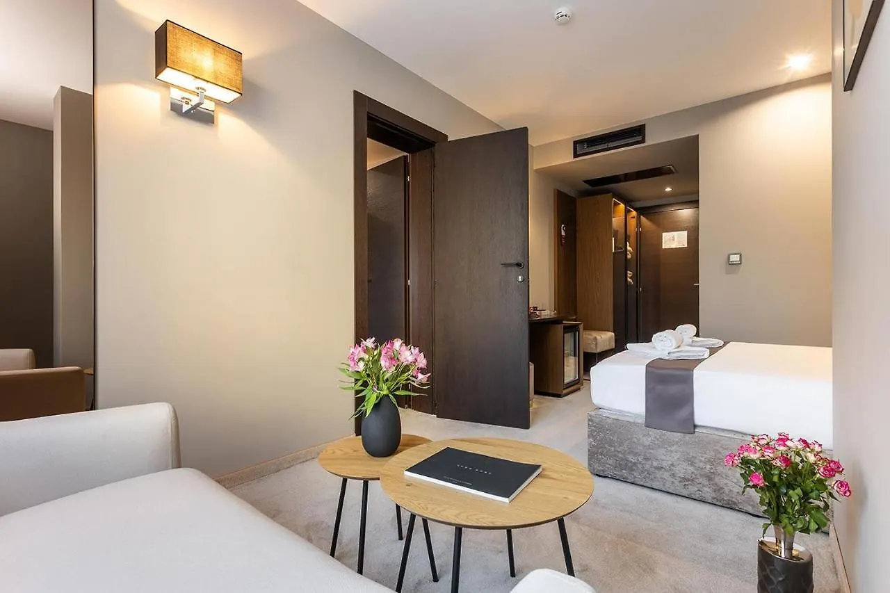 Abrazo Sofia Hotel By Hmg